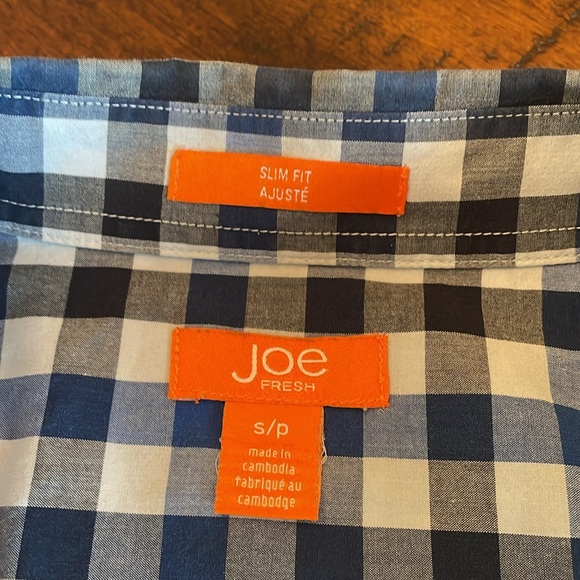 Joe fresh size small slim fit 100% cotton dress shirt or casual - Picture 3 of 4